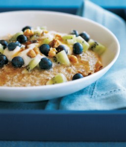 fruit-oatmeal_courtesy_of_mediacandianfamilyca