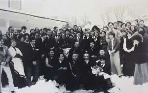 16th Karmapa and Jamongon Kontrul with large group